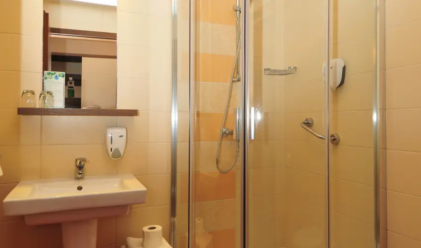 Hotel Eurpa Gunaras Dombvr - Kedvezmnyes r csaldok rszreak nelltssal (1 jtl)