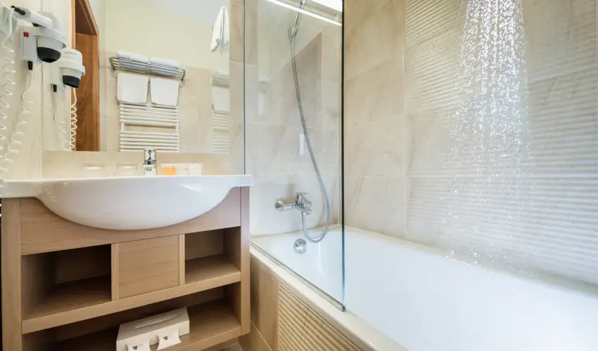 Hotel Eurpa Fit Hvz - Kedvezmnyes r csaldok rszre flpanzival 