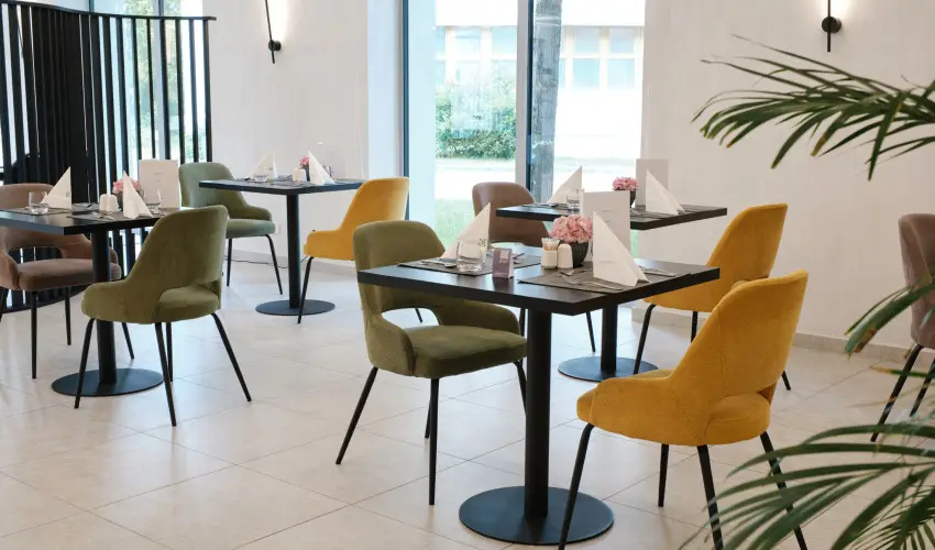 Hunguest Hotel Fl�ra Eger - Okt�ber 23. hossz� h�tv�ge (min. 3 �j)