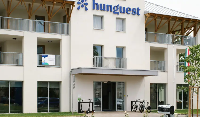 Hunguest Hotel Fl�ra Eger - Okt�ber 23. hossz� h�tv�ge (min. 3 �j)