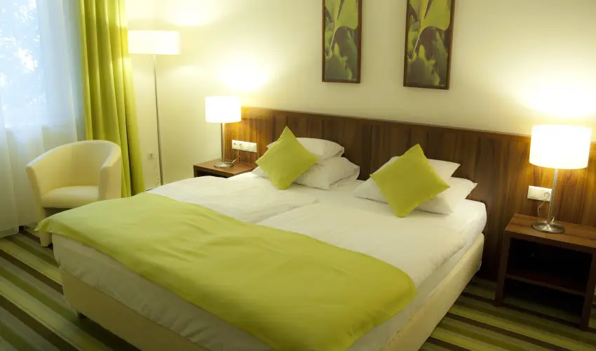 Hotel Ginkgo Hdmezvsrhely - Kedvezmnyes r csaldok rszreak reggelis elltssal (1 jtl)