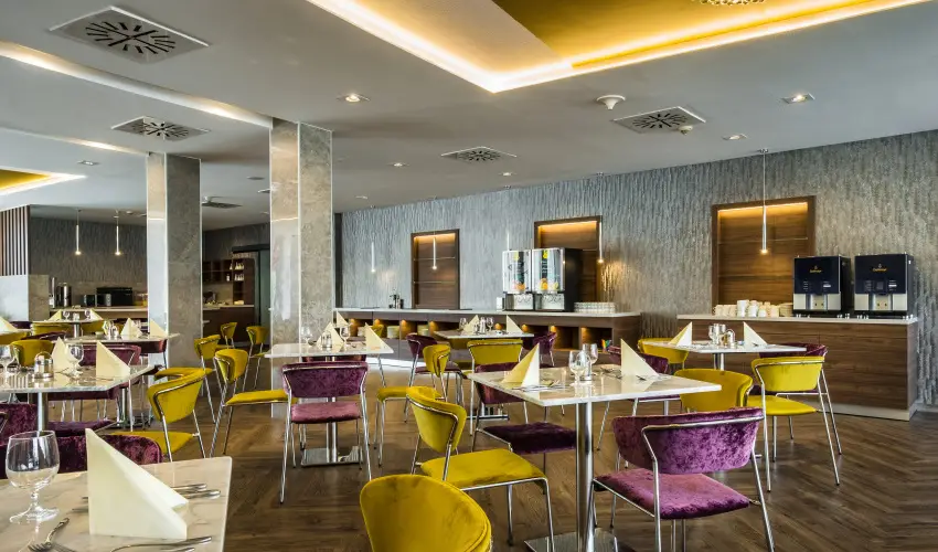 Hotel Golden Lake Resort Balatonfred - Kedvezmnyes r csaldok rszre flpanzis elltssal (1 jtl)