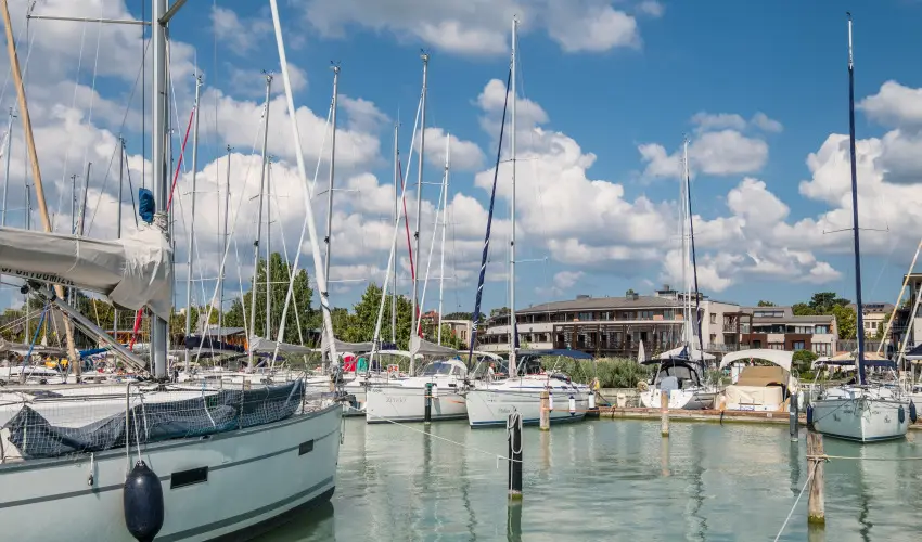 Hotel Golden Lake Resort Balatonfred - Kedvezmnyes r csaldok rszre flpanzis elltssal (1 jtl)