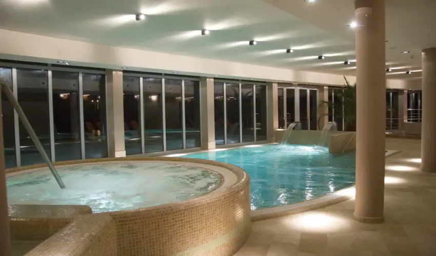 Hotel Golden Lake Resort Balatonfred - Kedvezmnyes r csaldok rszre flpanzis elltssal (1 jtl)