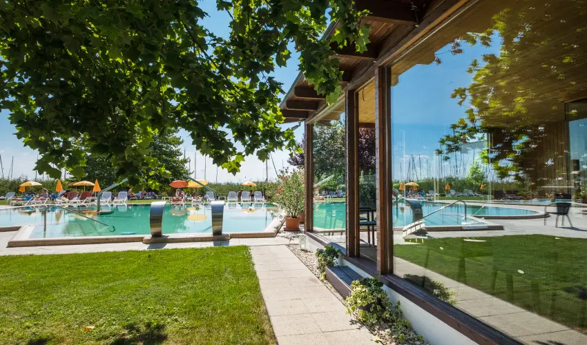 Hotel Golden Lake Resort Balatonfred - Kedvezmnyes r csaldok rszre flpanzis elltssal (1 jtl)