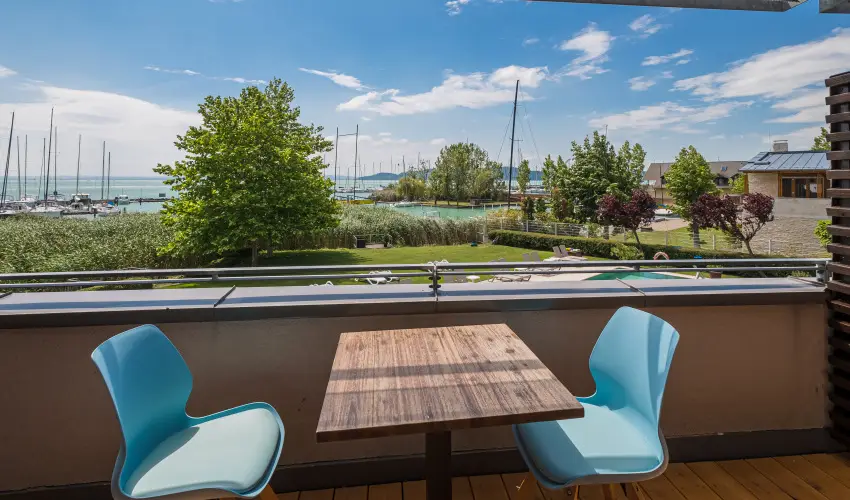 Hotel Golden Lake Resort Balatonfred - Kedvezmnyes r csaldok rszre flpanzis elltssal (1 jtl)