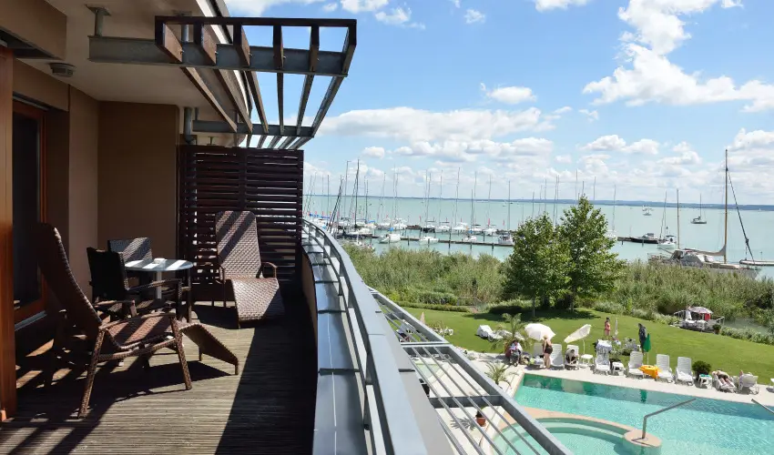 Hotel Golden Lake Resort Balatonfred - Kedvezmnyes r csaldok rszre flpanzis elltssal (1 jtl)