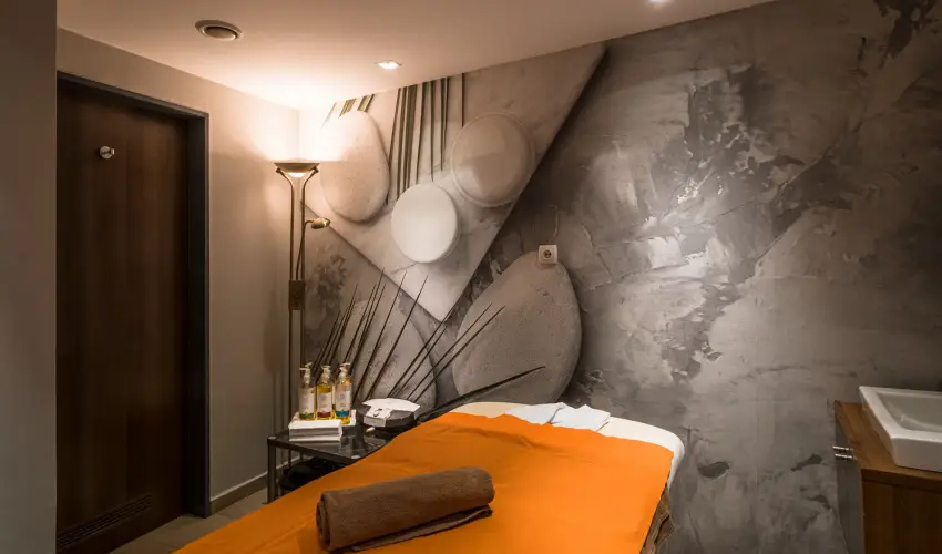 Hotel Golden Lake Resort Balatonfred - Kedvezmnyes r csaldok rszre flpanzis elltssal (1 jtl)