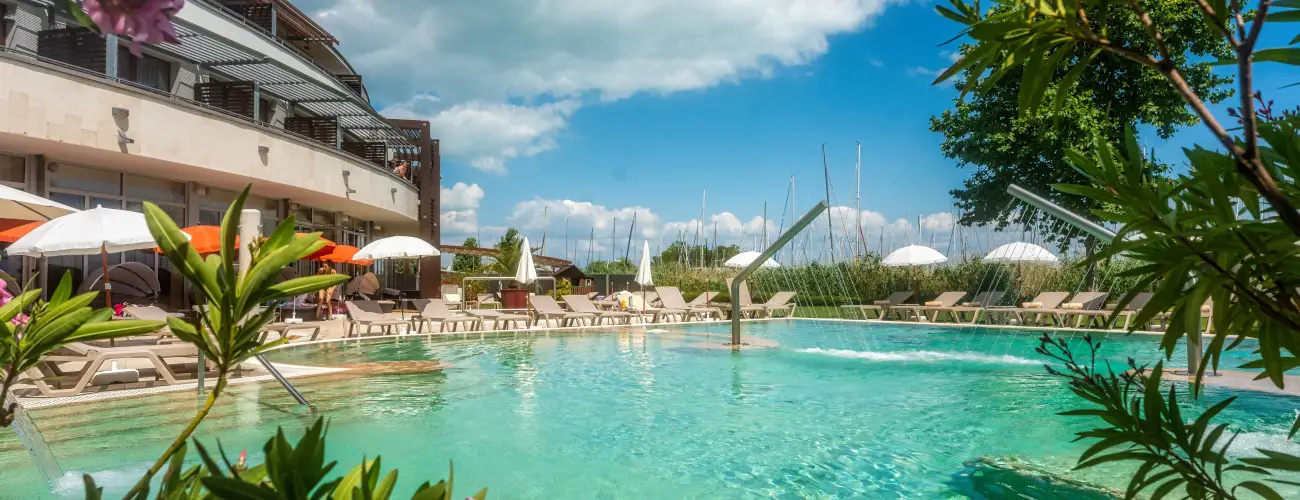 Hotel Golden Lake Resort Balatonfred - Kedvezmnyes r csaldok rszreak reggelis elltssal (1 jtl)