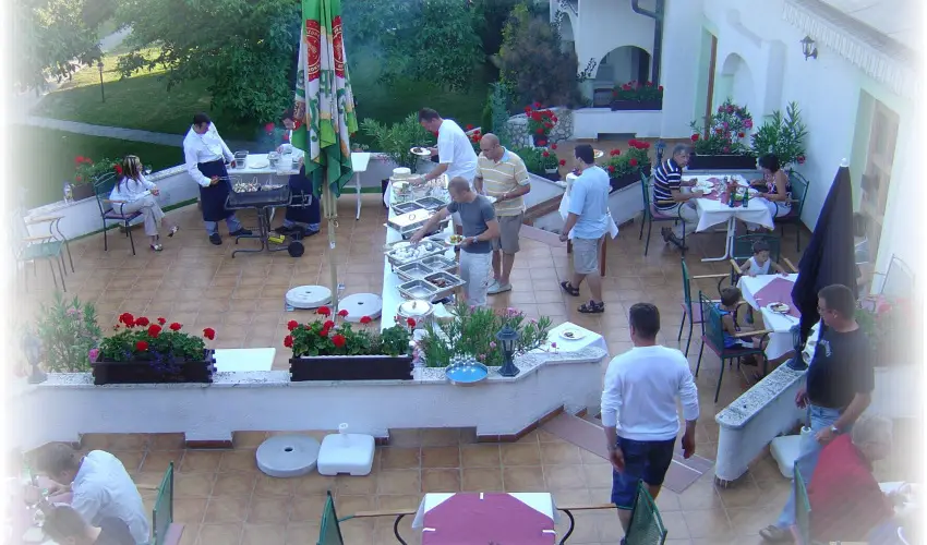 Hasik Hotel D�br�nte - Kedvezm�nyes �r f�lpanzi�val (min. 2 �j)