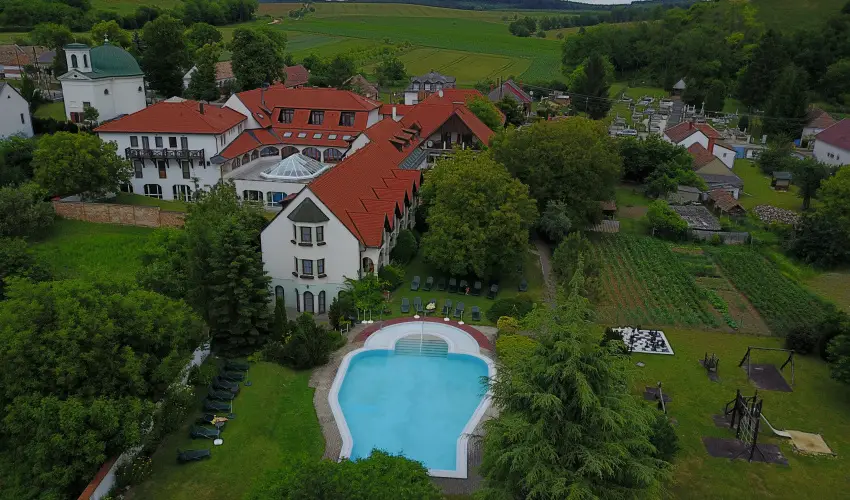 Hasik Hotel D�br�nte - Kedvezm�nyes �r f�lpanzi�val (min. 2 �j)