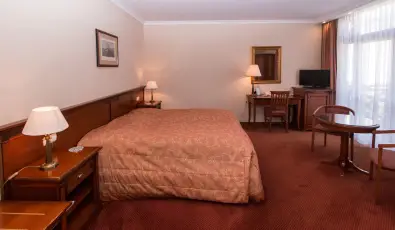 Hasik Hotel D�br�nte