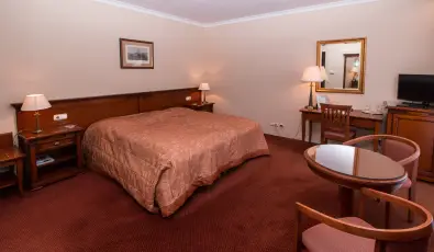 Hasik Hotel D�br�nte