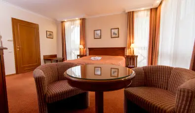 Hasik Hotel D�br�nte
