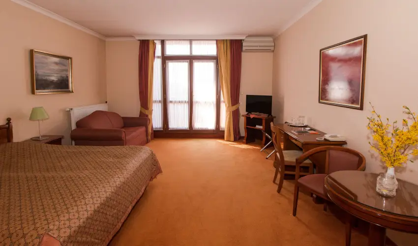 Hasik Hotel D�br�nte - Kedvezm�nyes �r f�lpanzi�val (min. 2 �j)