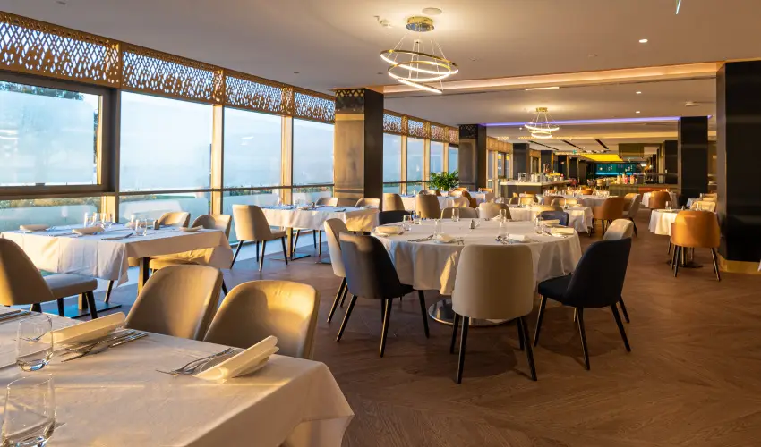 Hotel Helikon Keszthely - T�bbet kevesebb�rt (min. 3 �j)