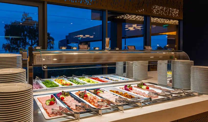 Hotel Helikon Keszthely - T�bbet kevesebb�rt (min. 3 �j)