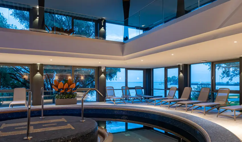 Hotel Helikon Keszthely - T�bbet kevesebb�rt (min. 3 �j)