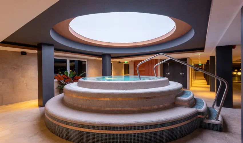 Hotel Helikon Keszthely - T�bbet kevesebb�rt (min. 3 �j)