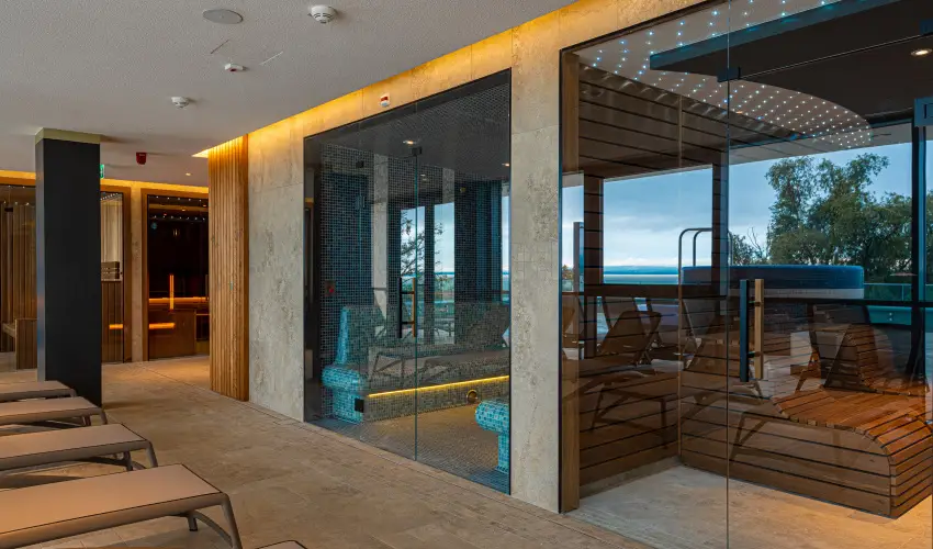 Hotel Helikon Keszthely - T�bbet kevesebb�rt (min. 3 �j)