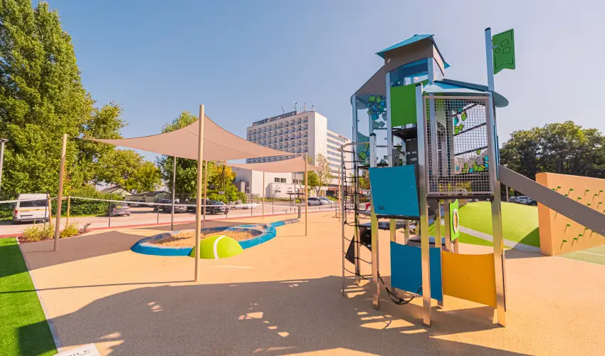 Hotel Helikon Keszthely - T�bbet kevesebb�rt (min. 3 �j)