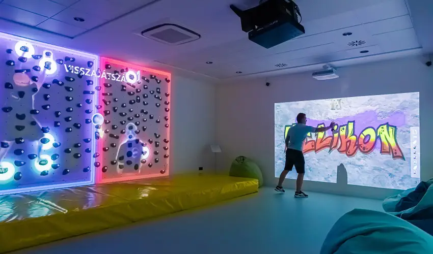 Hotel Helikon Keszthely - T�bbet kevesebb�rt (min. 3 �j)