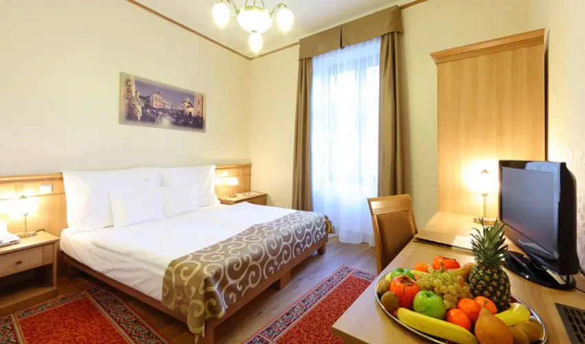 Hotel Historia & Historante Veszprm - Kedvezmnyes r csaldok rszreak reggelis elltssal (1 jtl)