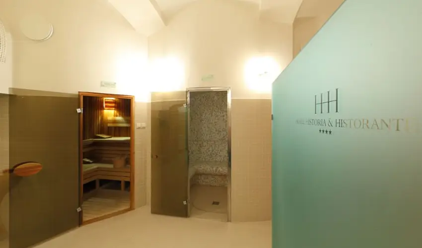 Hotel Historia & Historante Veszprm - Kedvezmnyes r csaldok rszreak reggelis elltssal (1 jtl)