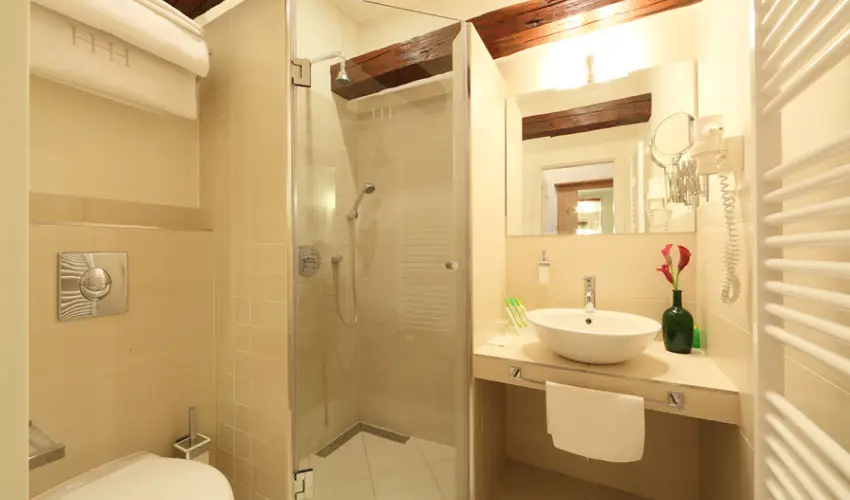 Hotel Historia & Historante Veszprm - Kedvezmnyes r csaldok rszreak reggelis elltssal (1 jtl)