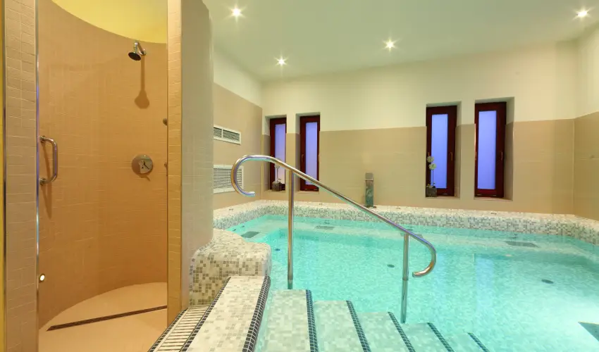 Hotel Historia & Historante Veszprm - Kedvezmnyes r csaldok rszreak reggelis elltssal (1 jtl)