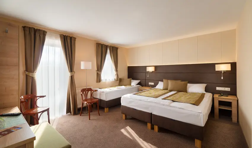 Hotel Honti Wellness s Konferencia Szlloda Visegrd - Kedvezmnyes r csaldok rszreak reggelis elltssal (1 jtl)