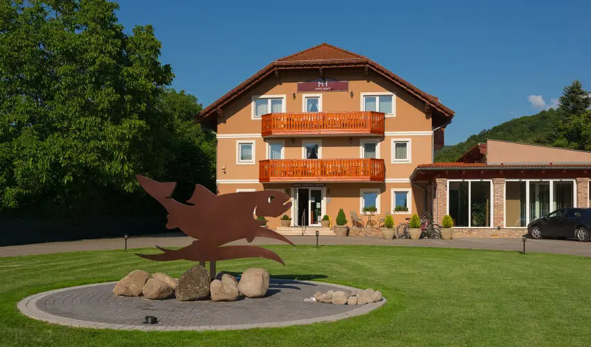 Hotel Honti Wellness s Konferencia Szlloda Visegrd - Kedvezmnyes r csaldok rszreak reggelis elltssal (1 jtl)