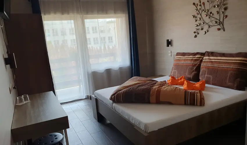 Hotel Hungaria Miskolctapolca Miskolctapolca - Kedvezmnyes r csaldok rszreak nelltssal (1 jtl)