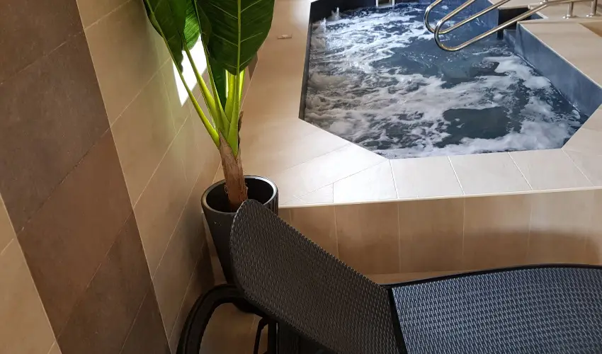 Hotel Hungaria Miskolctapolca Miskolctapolca - Kedvezmnyes r csaldok rszreak nelltssal (1 jtl)