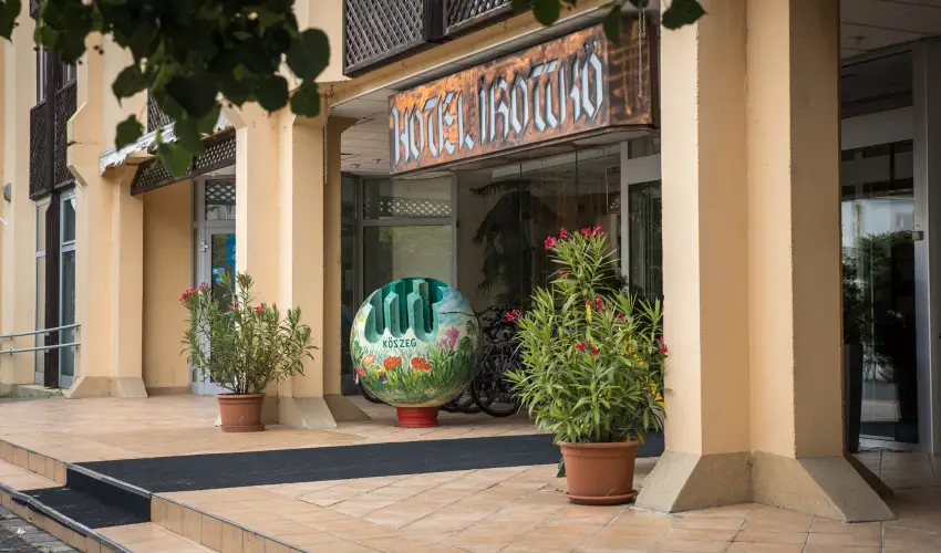 Hotel �rottk� K�szeg - Tal�lkozzunk K�szegen! (min. 2 �j)