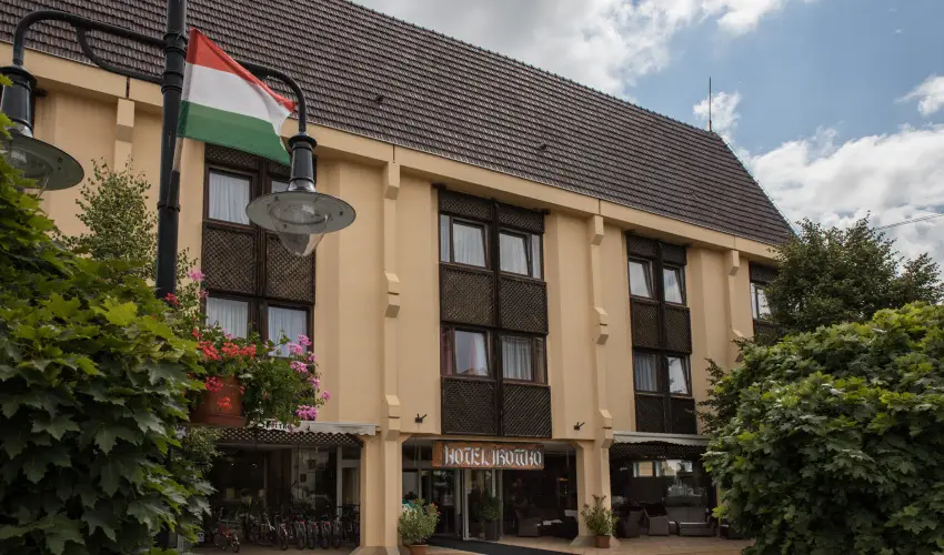 Hotel �rottk� K�szeg - Tal�lkozzunk K�szegen! (min. 2 �j)