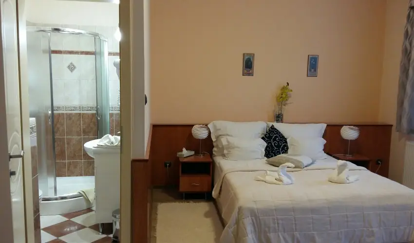 Hotel Isabell Gyr - Kedvezmnyes r csaldok rszreak reggelis elltssal (1 jtl)