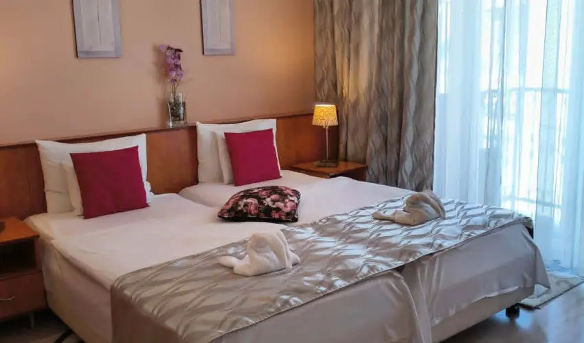 Hotel Isabell Gy�r - �szi csal�di felt�lt�d�s (min. 2 �j)