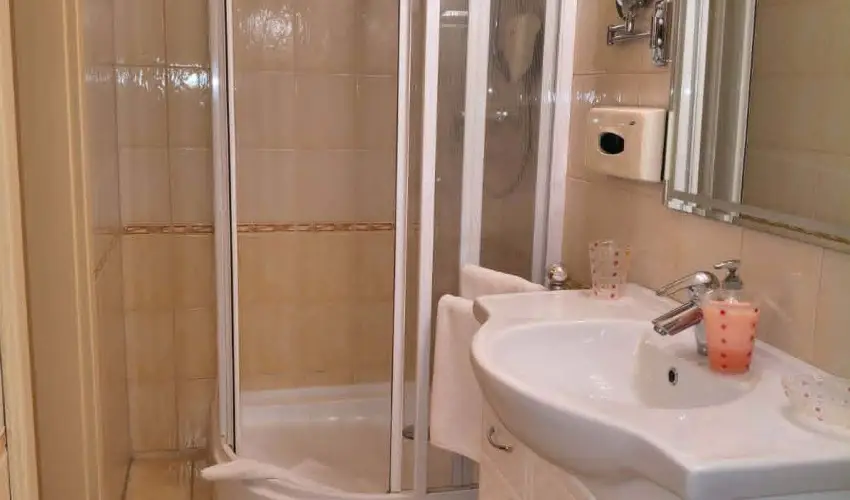 Hotel Isabell Gy�r - �szi csal�di felt�lt�d�s (min. 2 �j)