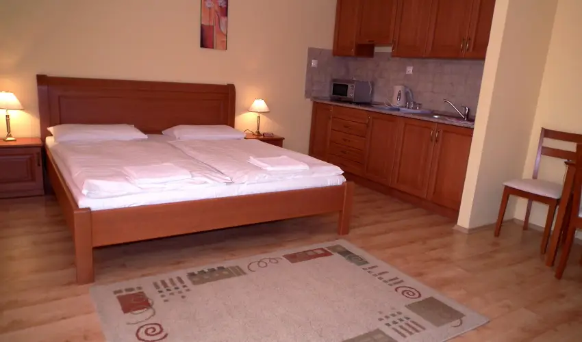 Hotel Jrja Hajdszoboszl - Kedvezmnyes r csaldok rszreak flpanzis elltssal (1 jtl)