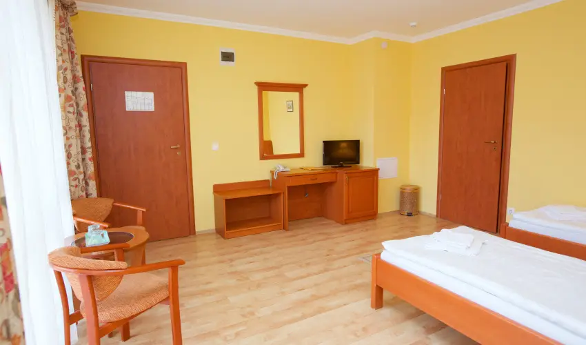 Hotel Jrja Hajdszoboszl - Kedvezmnyes r csaldok rszreak flpanzis elltssal (1 jtl)