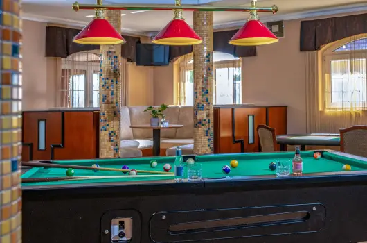 Hotel Kiss - M�rcius 15.