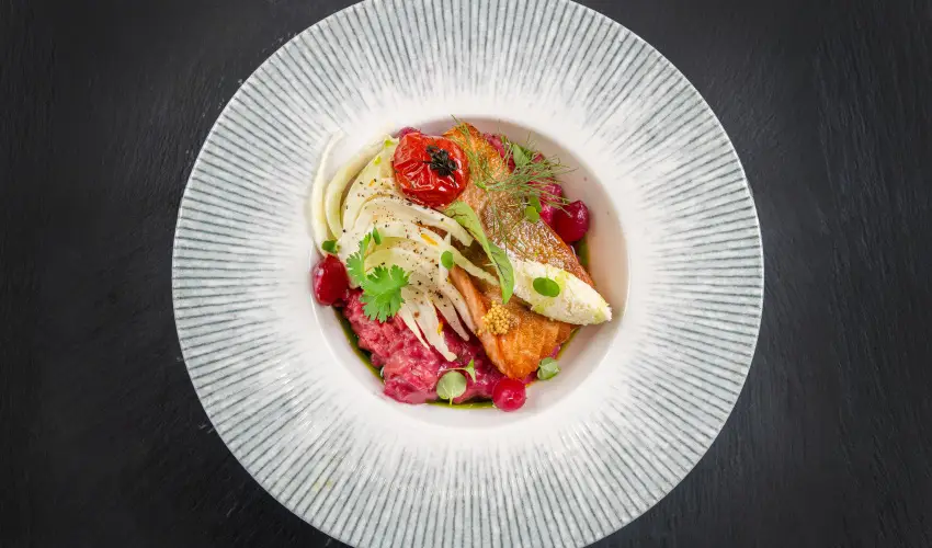 Hotel Kiss Tata - Kedvezmnyes r csaldok rszreak reggelis elltssal (1 jtl)