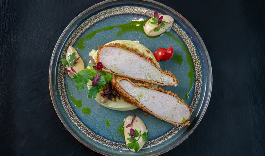 Hotel Kiss Tata - Kedvezmnyes r csaldok rszreak reggelis elltssal (1 jtl)