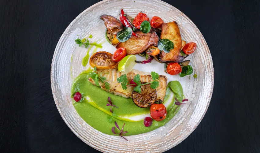 Hotel Kiss Tata - Kedvezmnyes r csaldok rszreak reggelis elltssal (1 jtl)