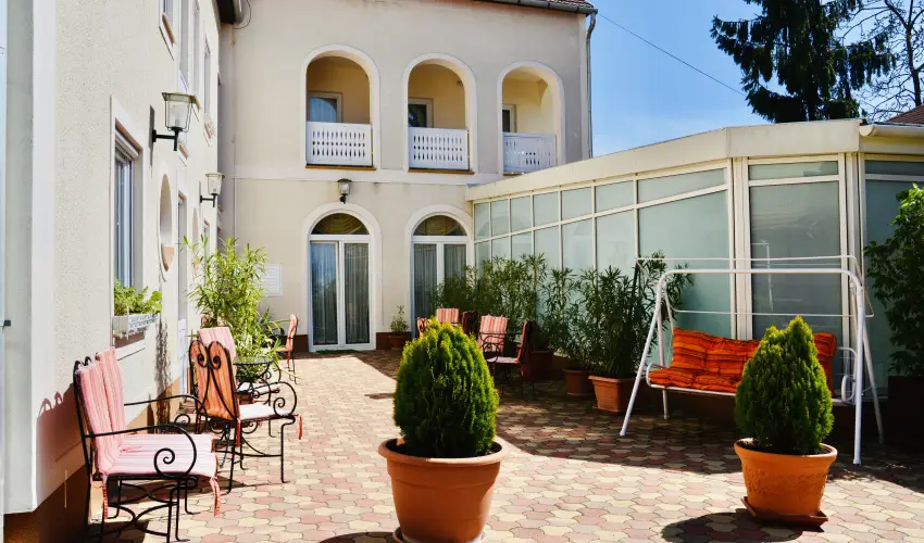 Hotel Korona Wellness, Rendezvny & Borhotel Eger Eger - Flpanzis ajnlat (1 jtl)