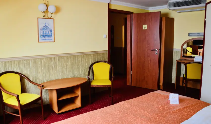 Hotel Korona Wellness, Rendezvny & Borhotel Eger Eger - Flpanzis ajnlat (1 jtl)