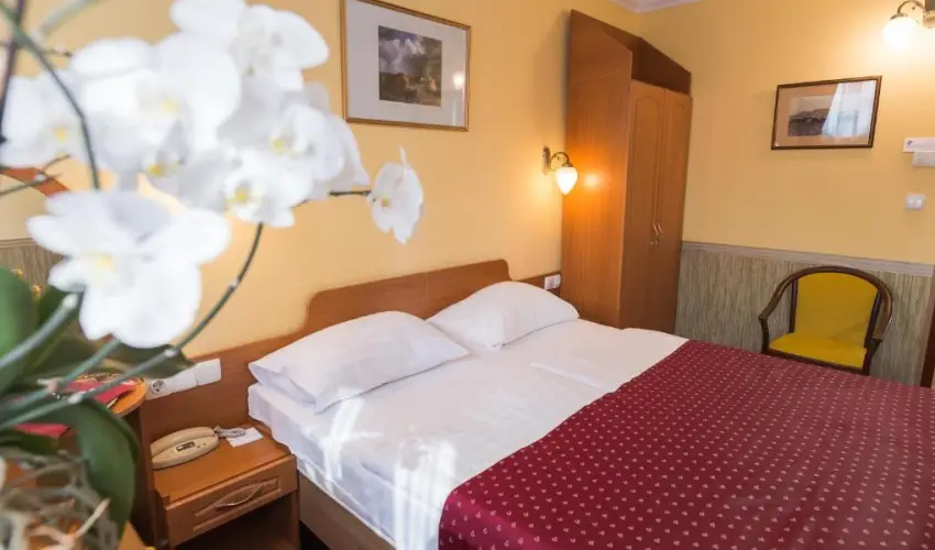 Hotel Korona Wellness, Rendezvny & Borhotel Eger Eger - Flpanzis ajnlat (1 jtl)