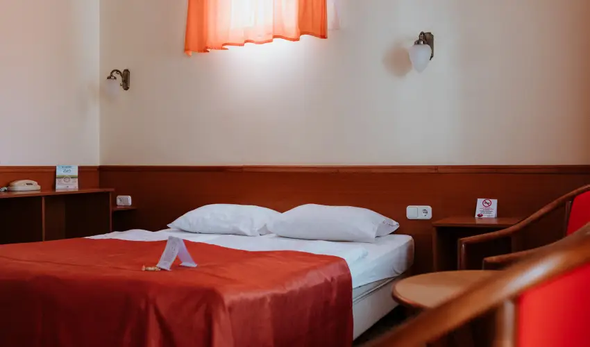 Hotel Korona Wellness, Rendezvny & Borhotel Eger Eger - Flpanzis ajnlat (1 jtl)