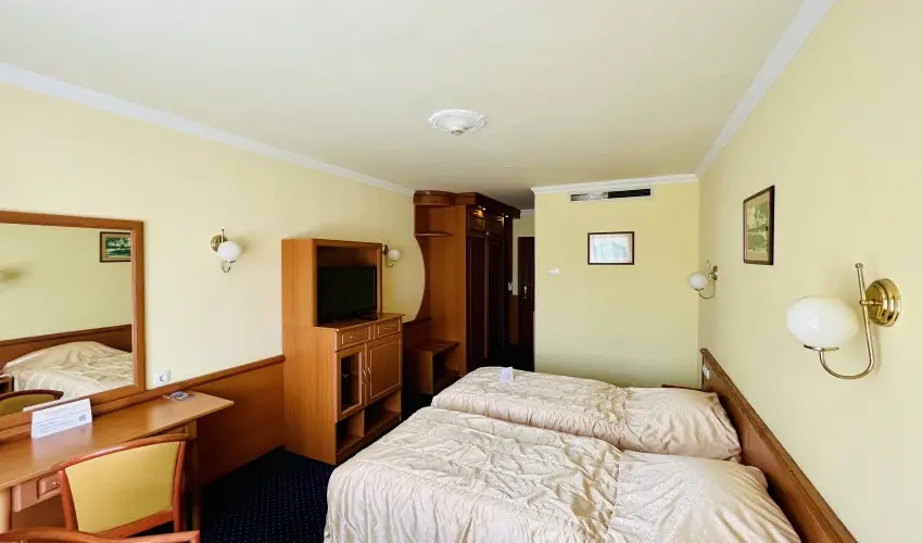 Hotel Korona Wellness, Rendezvny & Borhotel Eger Eger - Flpanzis ajnlat (1 jtl)